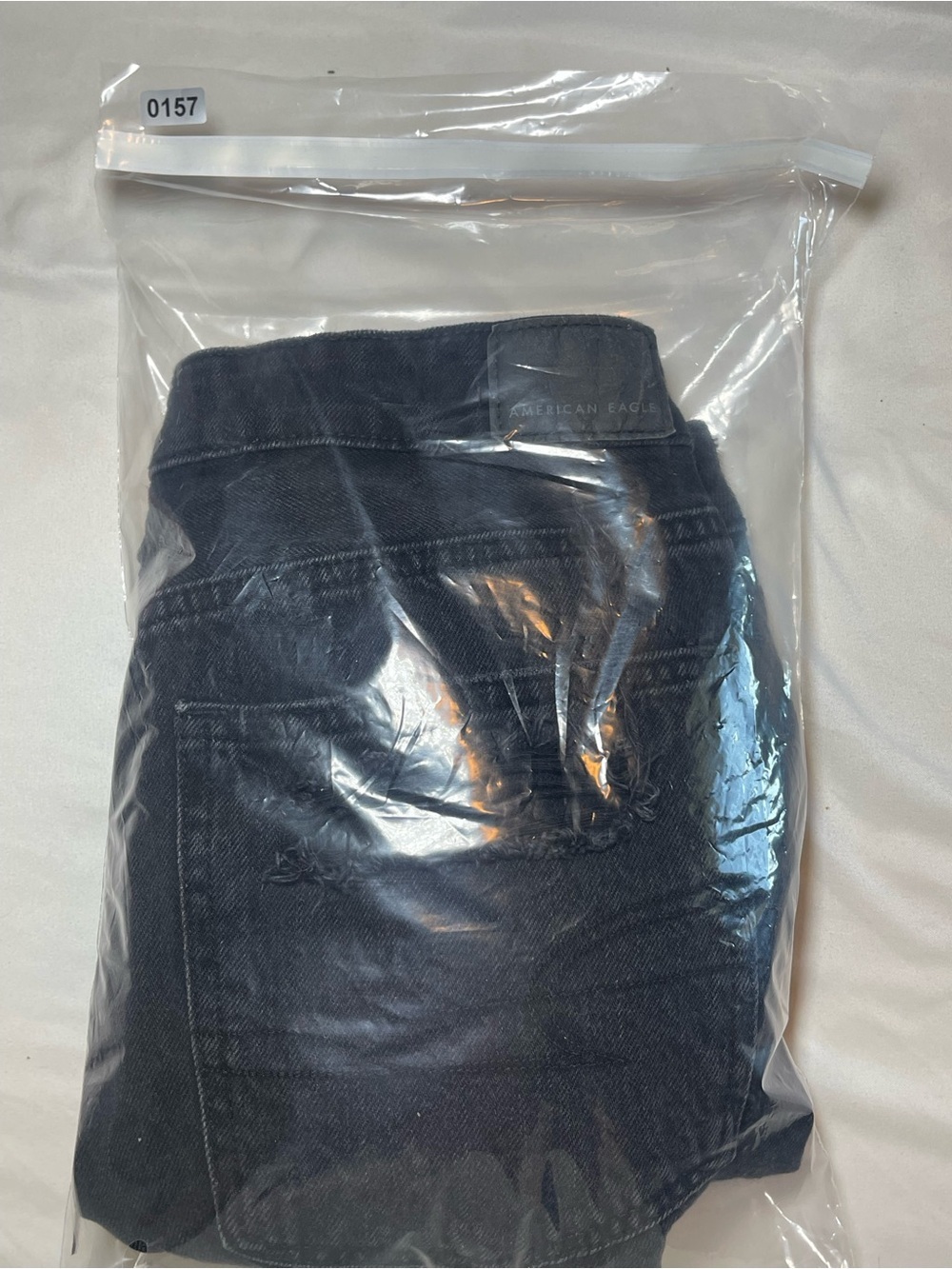 American Eagle Women's Mom Jean Shorts Size 4 - Black Distressed Crossover - Picture 10 of 10